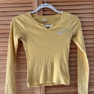 Hollister Women's Yellow Long Sleeve Tee